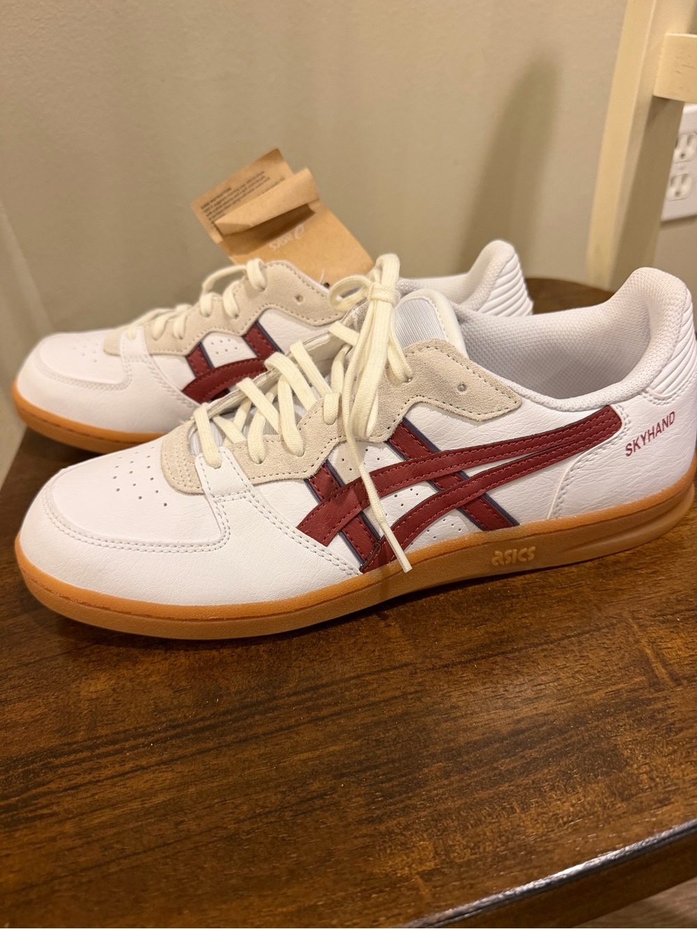 Asics Men’s Skyhand Sneakers in White and Burgundy with Gum Sole Brand New